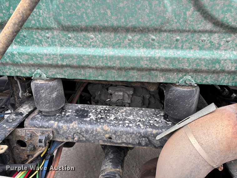 image for item FG1035 2017 Freightliner Cascadia 125 semi truck