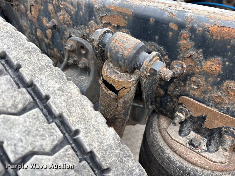 image for item FG1035 2017 Freightliner Cascadia 125 semi truck