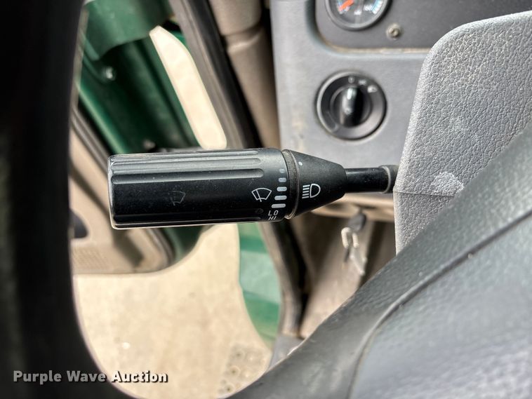 image for item FG1035 2017 Freightliner Cascadia 125 semi truck