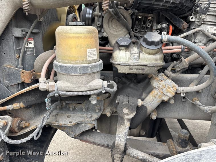 image for item FG1035 2017 Freightliner Cascadia 125 semi truck