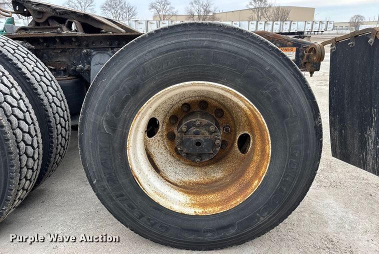 image for item FG1035 2017 Freightliner Cascadia 125 semi truck