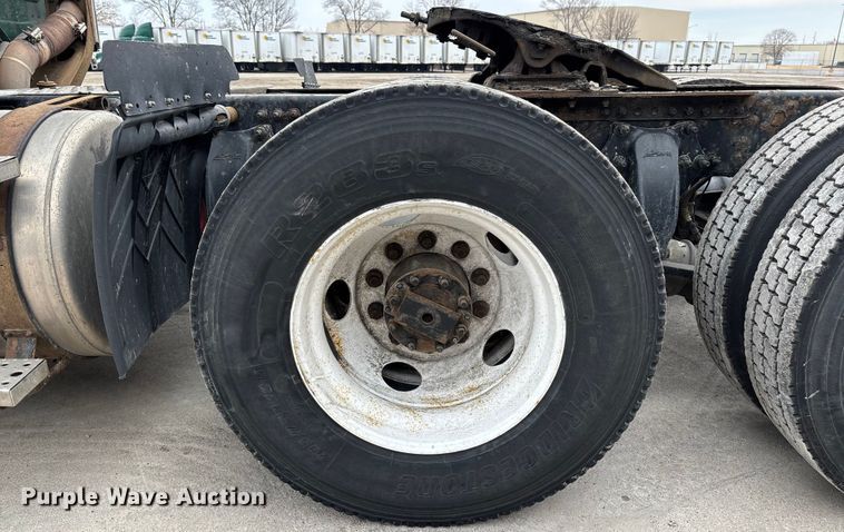 image for item FG1035 2017 Freightliner Cascadia 125 semi truck