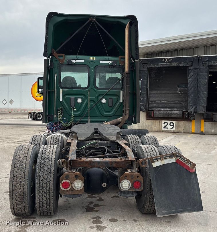 image for item FG1036 2017 Freightliner Cascadia semi truck