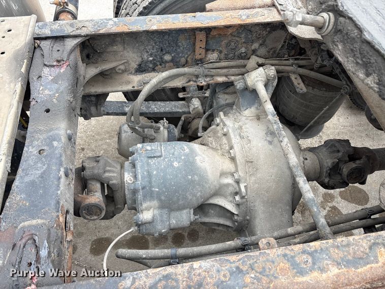 image for item FG1036 2017 Freightliner Cascadia semi truck