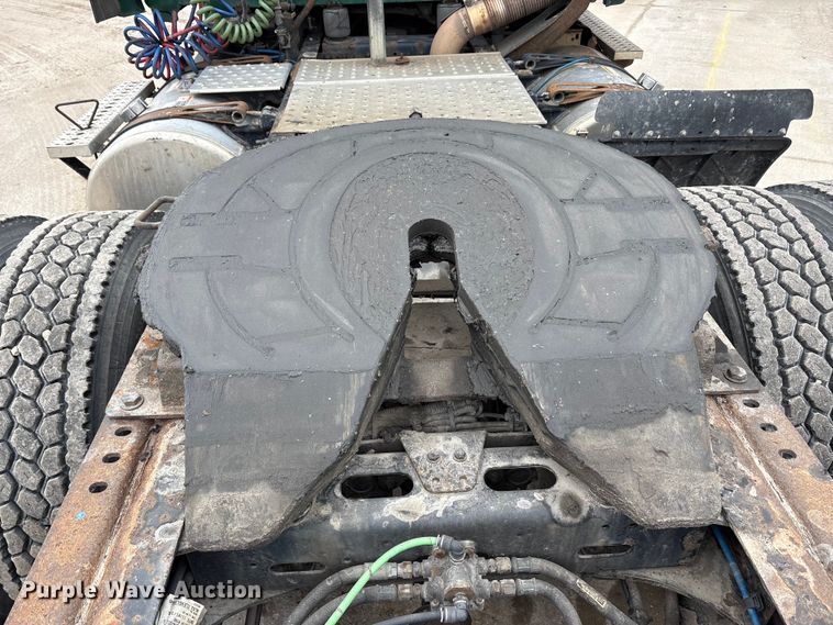 image for item FG1036 2017 Freightliner Cascadia semi truck