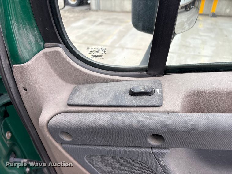 image for item FG1036 2017 Freightliner Cascadia semi truck