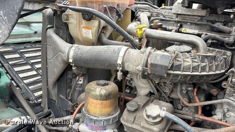 image for item FG1036 2017 Freightliner Cascadia semi truck