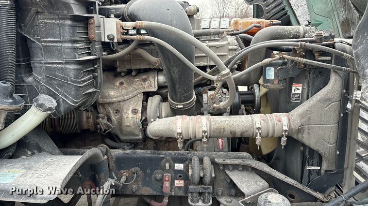 image for item FG1036 2017 Freightliner Cascadia semi truck