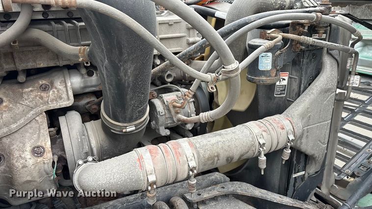 image for item FG1036 2017 Freightliner Cascadia semi truck