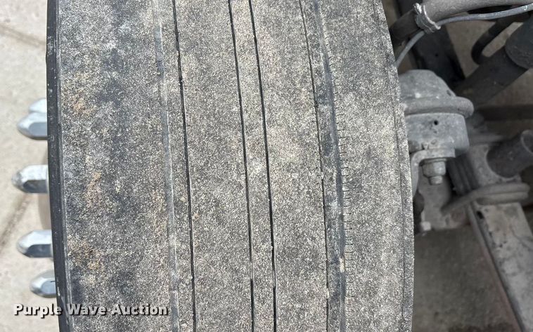 image for item FG1036 2017 Freightliner Cascadia semi truck