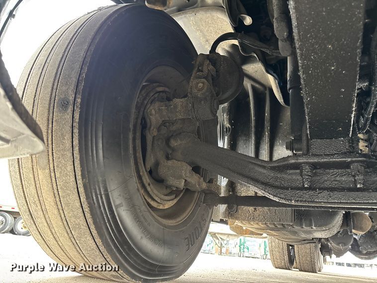 image for item FG1037 2017 Freightliner Cascadia 125 semi truck