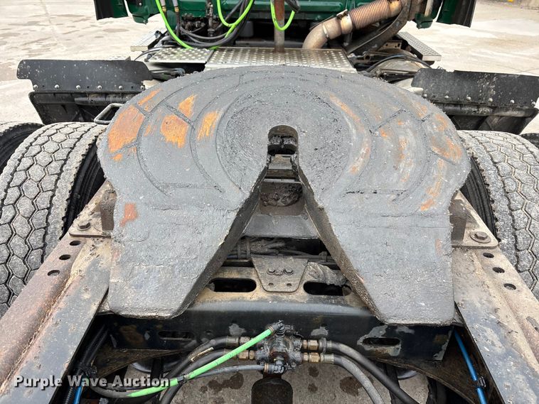 image for item FG1037 2017 Freightliner Cascadia 125 semi truck