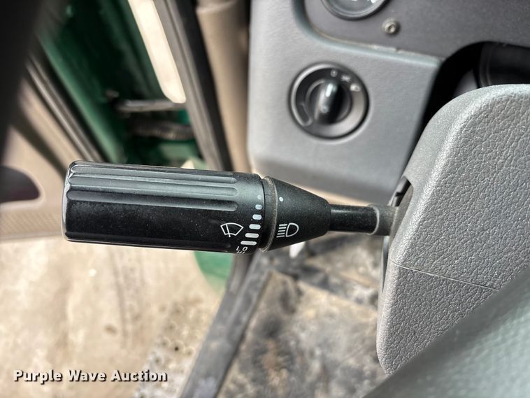 image for item FG1037 2017 Freightliner Cascadia 125 semi truck