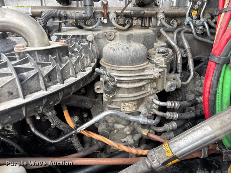 image for item FG1037 2017 Freightliner Cascadia 125 semi truck