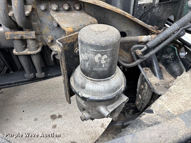 image for item FG1037 2017 Freightliner Cascadia 125 semi truck