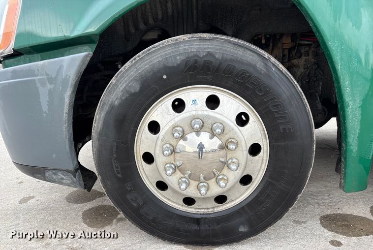 image for item FG1037 2017 Freightliner Cascadia 125 semi truck