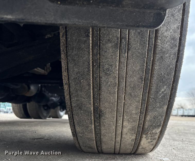 image for item FG1037 2017 Freightliner Cascadia 125 semi truck