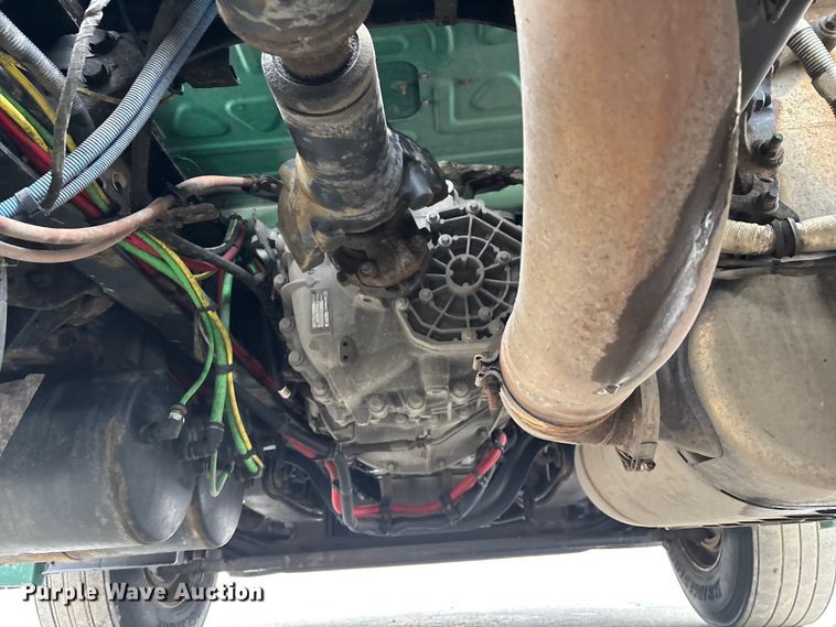 image for item FG1038 2017 Freightliner Cascadia 125 semi truck