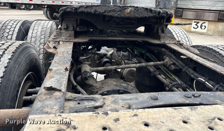 image for item FG1038 2017 Freightliner Cascadia 125 semi truck