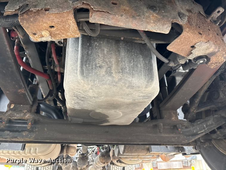 image for item FG1038 2017 Freightliner Cascadia 125 semi truck