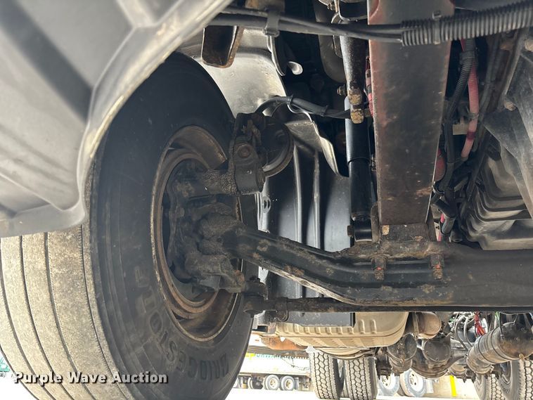 image for item FG1038 2017 Freightliner Cascadia 125 semi truck