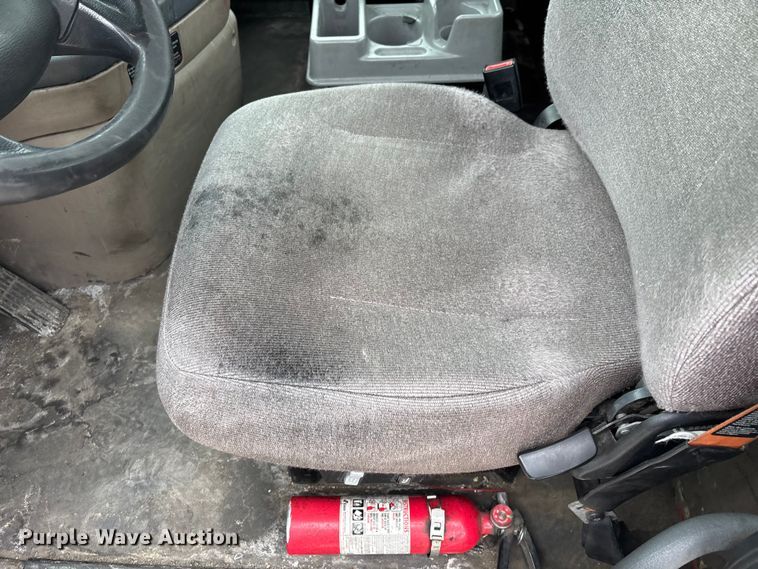 image for item FG1038 2017 Freightliner Cascadia 125 semi truck