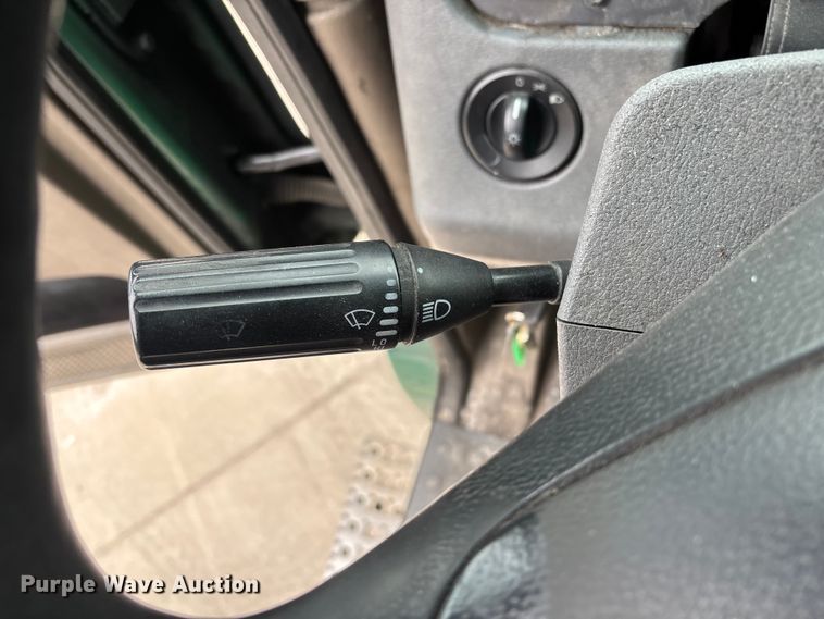 image for item FG1038 2017 Freightliner Cascadia 125 semi truck