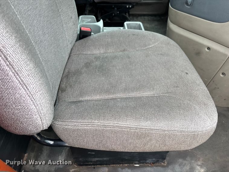 image for item FG1038 2017 Freightliner Cascadia 125 semi truck