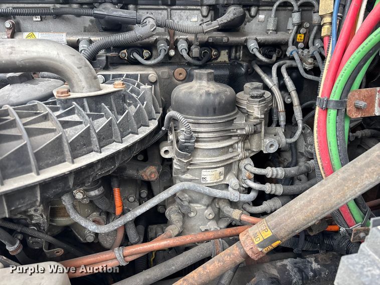 image for item FG1038 2017 Freightliner Cascadia 125 semi truck