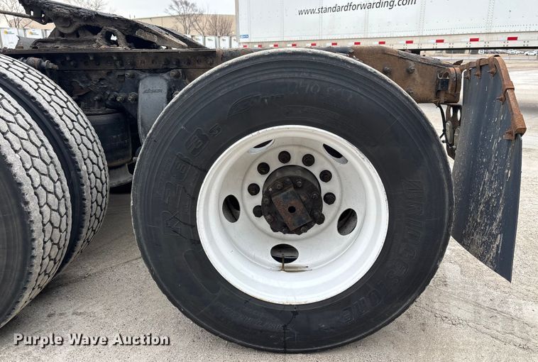 image for item FG1038 2017 Freightliner Cascadia 125 semi truck