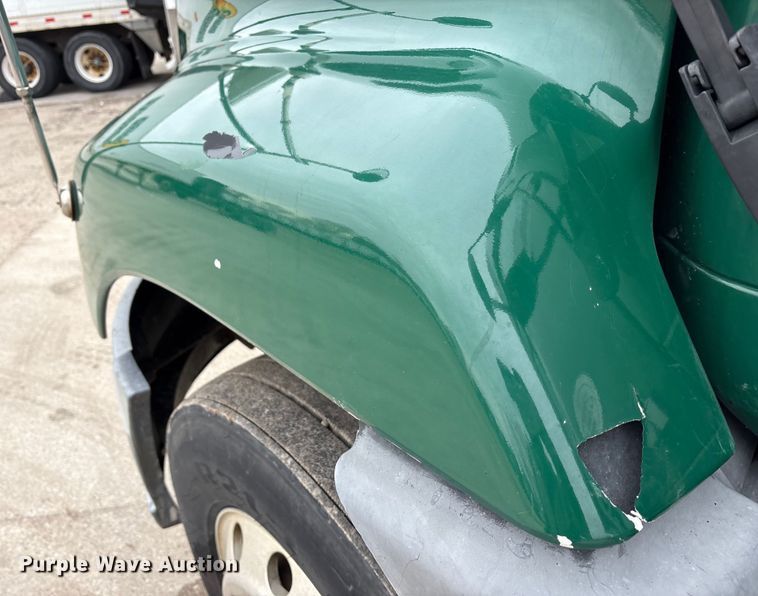 image for item FG1039 2016 Mack CXU613 semi truck