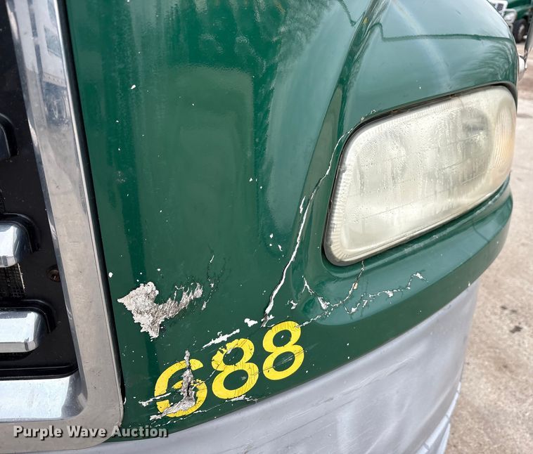 image for item FG1039 2016 Mack CXU613 semi truck