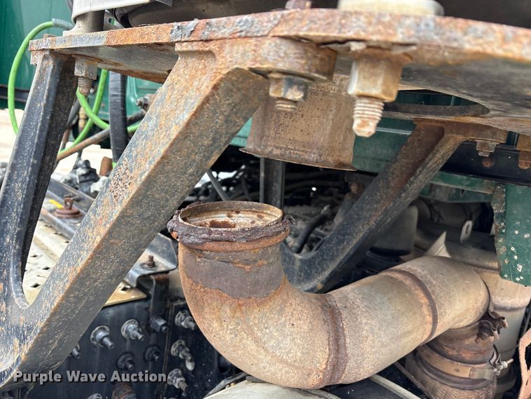 image for item FG1039 2016 Mack CXU613 semi truck