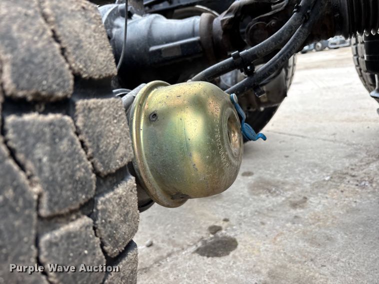 image for item FG1039 2016 Mack CXU613 semi truck