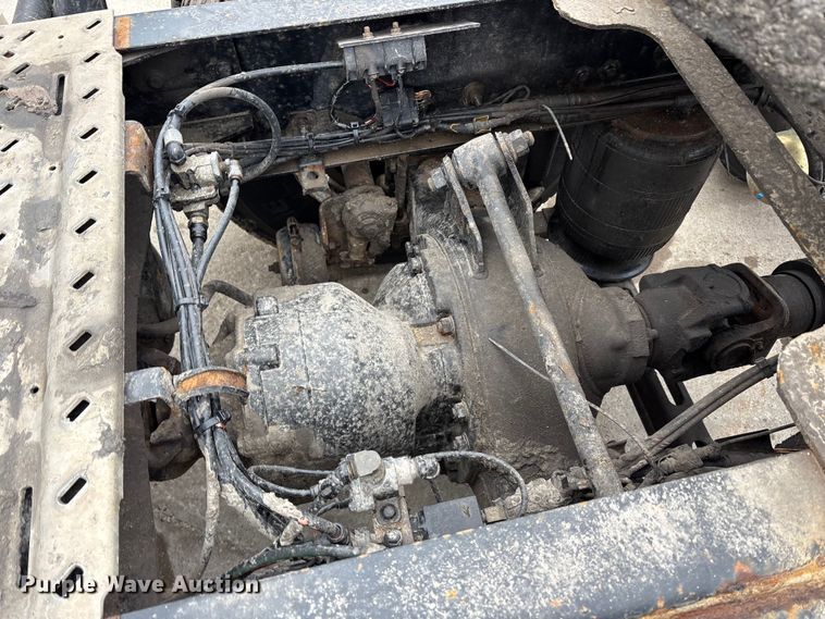 image for item FG1039 2016 Mack CXU613 semi truck