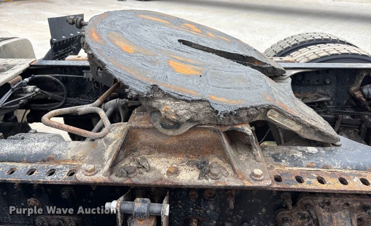 image for item FG1039 2016 Mack CXU613 semi truck