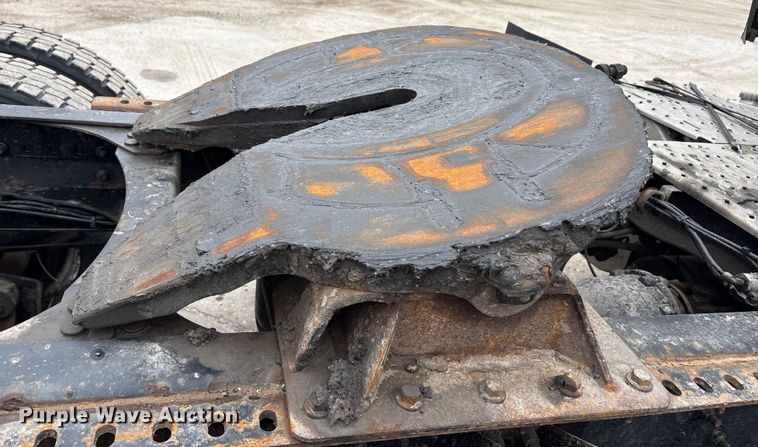 image for item FG1039 2016 Mack CXU613 semi truck