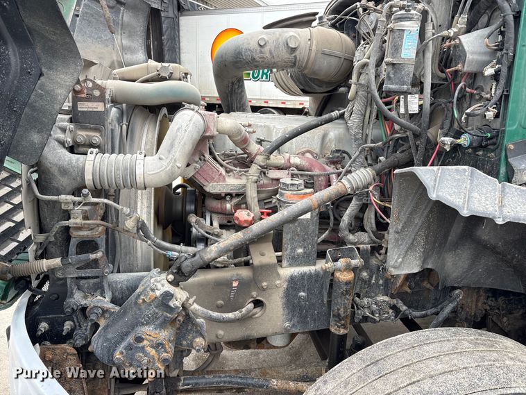 image for item FG1039 2016 Mack CXU613 semi truck