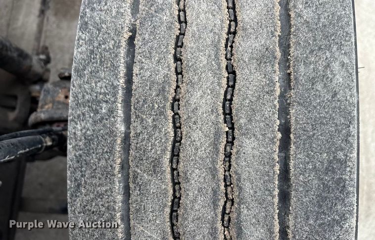 image for item FG1039 2016 Mack CXU613 semi truck