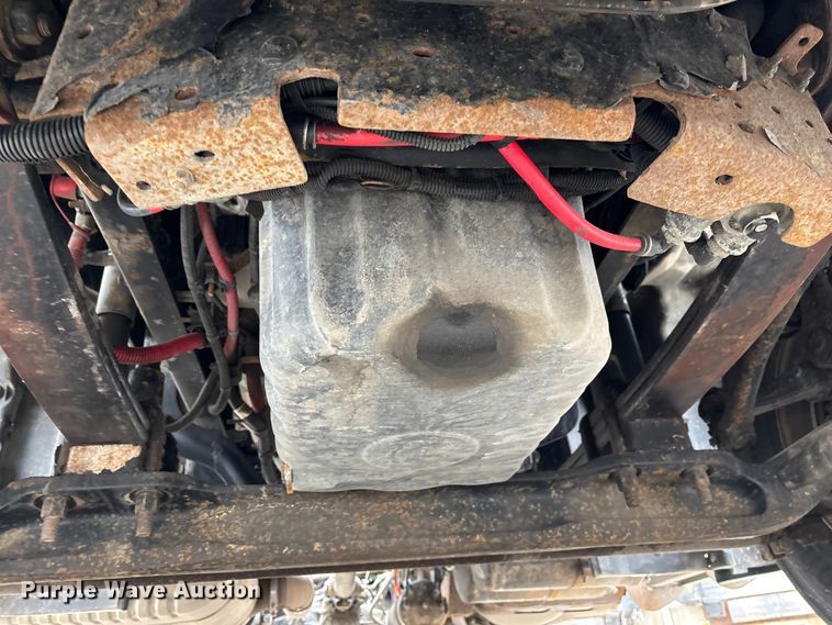 image for item FG1040 2017 Freightliner Cascadia 125 semi truck