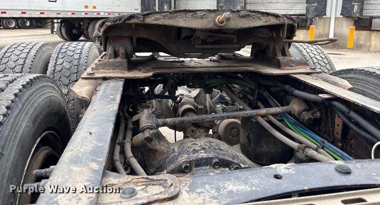 image for item FG1040 2017 Freightliner Cascadia 125 semi truck