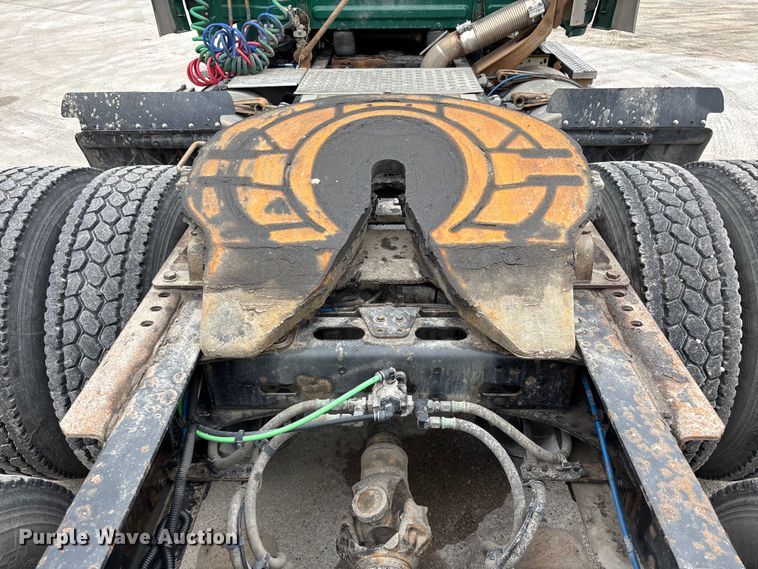 image for item FG1040 2017 Freightliner Cascadia 125 semi truck