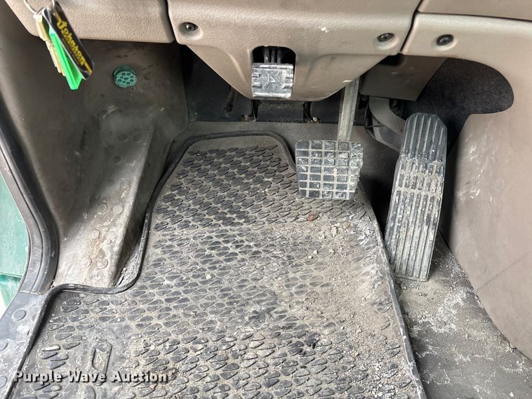 image for item FG1040 2017 Freightliner Cascadia 125 semi truck