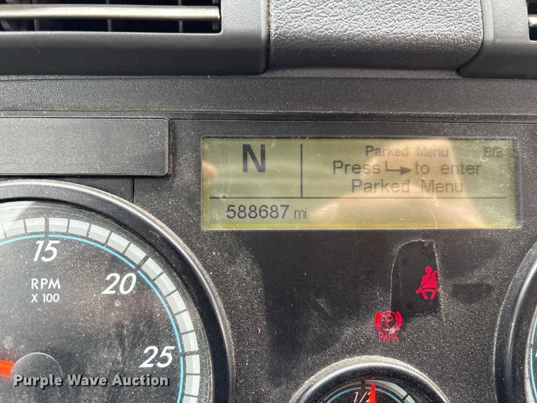 image for item FG1040 2017 Freightliner Cascadia 125 semi truck