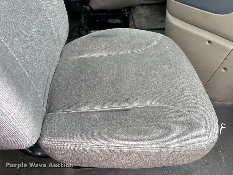 image for item FG1040 2017 Freightliner Cascadia 125 semi truck