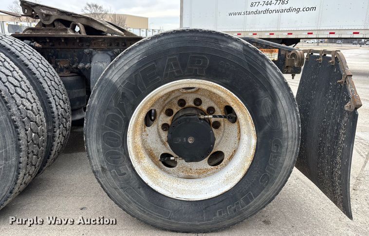 image for item FG1040 2017 Freightliner Cascadia 125 semi truck