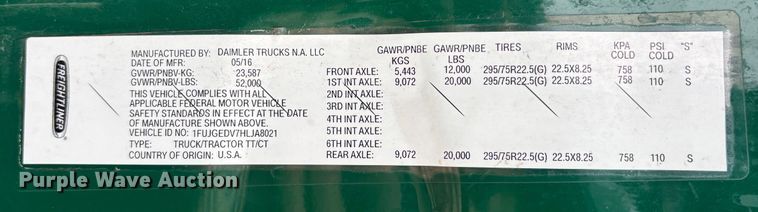image for item FG1040 2017 Freightliner Cascadia 125 semi truck