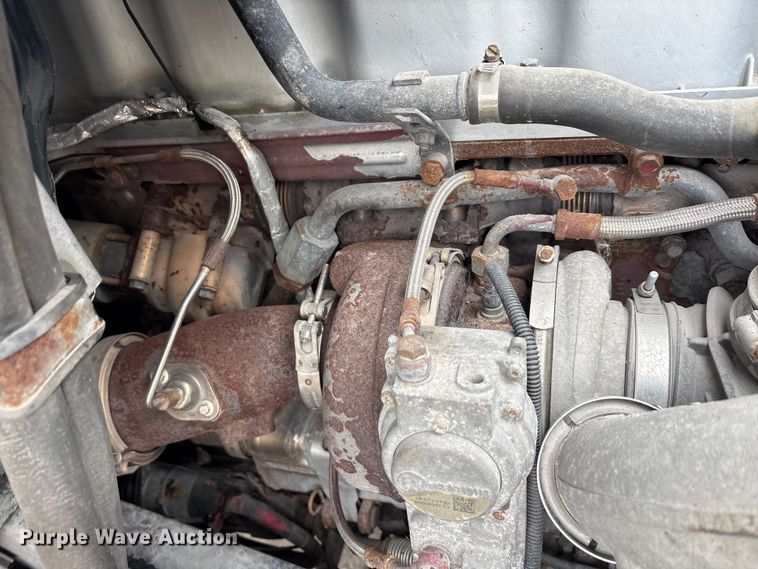 image for item FG1041 2016 Mack CXU613 semi truck