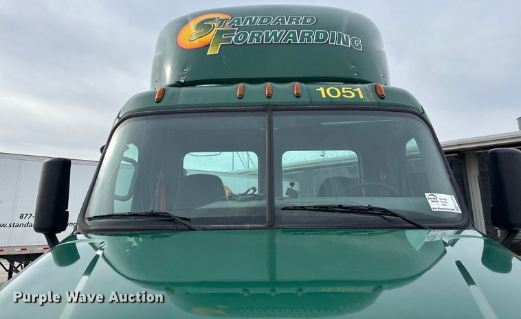 image for item FG1042 2017 Freightliner Cascadia 125 semi truck