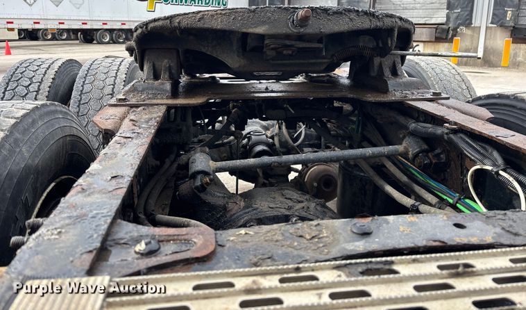 image for item FG1042 2017 Freightliner Cascadia 125 semi truck